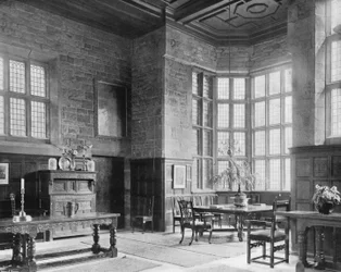 Die Halle - Die Südfensternische