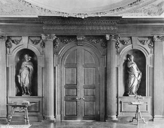 Die Hallentür: Ausgang