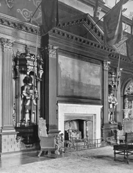 Die Halle: Kriegsembleme