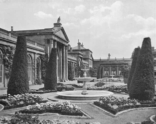 Die Marmorspringbrunnen in den Orangeriegärten