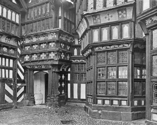 Die Veranda und das Hallenfenster