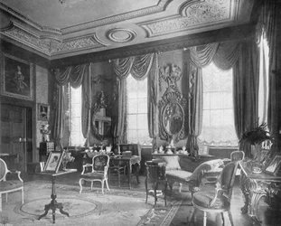 Der quadratische Salon