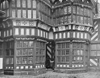 Die Zwei Buchten im Innenhof