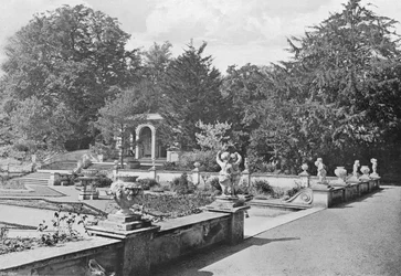 Die West- und Südterrassen