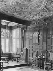 Fenster über der Veranda