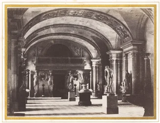 Saal der Karyatiden, im Louvre-Museum