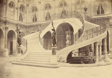 [Treppe im Inneren des Hôtel de Ville]