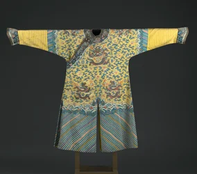 Kaiserrobe mit Knöpfen