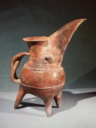 Dreibeiniger Kuei-Krug, aus Weifang, Shandong, Longshan-Kultur, 3.-2. Jahrtausend v. Chr.