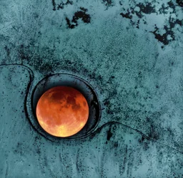 Kosmischer Blutmond