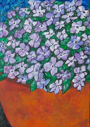 Lebendige lila Topfblumen