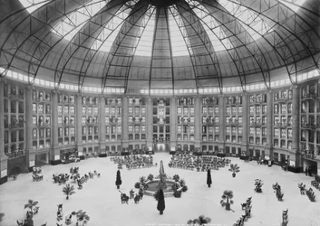 Atrium des neuen West Baden Springs Hotels, West Baden Springs, Indiana, um 1900-15
