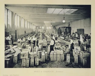 Verpackungskisten für den Versand, aus La France Vinicole, veröffentlicht von Moet & Chandon, Epernay (Fotolitho)