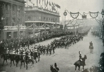Das Marinekontingent überquert die London Bridge nach Southwark, London, 1897