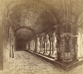[Arles. Kreuzgang von Saint-Trophime]