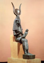 Isis stillt den Säugling Horus