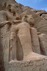 Ägyptische Antike: Koloss des Tempels von Ramses II. 1271-1256 v. Chr. Abu Simbel, Assuan, Ägypten