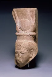Kopf der Hathor, aus Serabit-el-Khadim auf der Sinai-Halbinsel, Neues Reich, ca. 1279-1213 v. Chr.