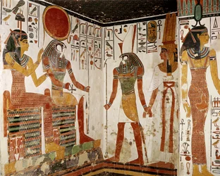 Nefertari wird von Horus vor den Gott Re-Harachte geführt, aus dem Grab der Nefertari, Neues Reich