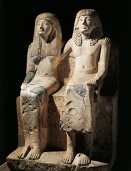 Statuengruppe, die den Schreiber Pendua und seine Frau Nefertari darstellt