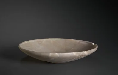 Flache Schale aus Saqqara, Altes Reich, ca. 2726-2647 v. Chr.