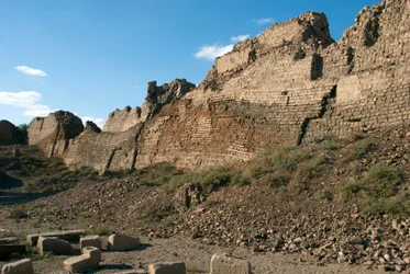 Ägyptische Antike: Mauern, die den Tempel der Hathor, Denderah, Ägypten, schützen