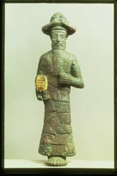 Elamitischer Gott mit goldener Hand aus Susa, Südwestiran, ca. 1800-1700 v. Chr. (Bronze und Gold)