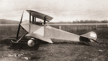 Ein Sopwith Tabloid, einsitziger Aufklärungs-Doppeldecker, verwendet während des Ersten Weltkriegs, aus The Illustrated War News, 1915