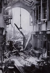 Bombenschaden an der Burlington Arcade, Piccadilly, London