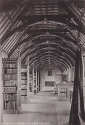 Innenansicht der Bibliothek, St. Johns College