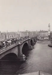 London: London Bridge