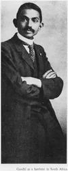 Mahatma Gandhi (1869-1948) als Rechtsanwalt in Südafrika, ca. 1900