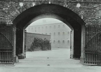 Millbank Prison: Torbogen, Eingang, 1885