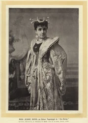 Miss Jessie Bond als Helen Tapeleigh in Go-Bang