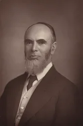 Herr Leonard Courtney