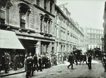 Old Broad Street, Eingang zur Börse, City of London, 1890