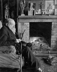 Porträt von Hilaire Belloc, in seinem Haus, Kings Land, Shipley, West Sussex