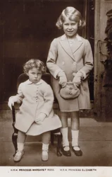 Prinzessin Elizabeth (spätere Königin Elizabeth II.) und Prinzessin Margaret