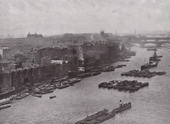 Südliches Ufer der Themse, von der Tower Bridge