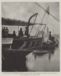 Die Königin und Prinzessin Beatrice an Bord der Enchantress, die den Kanal hinunterfahren