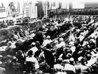 Konferenz der neuen Führung