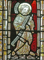 Ein Nordfenster mit der Darstellung des Hl. Bartholomäus