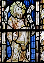 Ein Südfenster mit der Darstellung des Hl. Matthäus