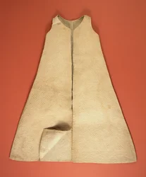 Kinderkleid (gestepptes Seidensatin)