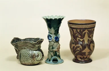 Doulton Vasen, 1880er Jahre