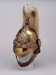 Helm, ca. 1855 (vergoldetes Metall)