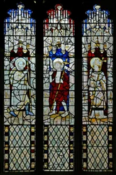 Fenster N5 zeigt den zweifelnden St. Thomas: Mit dem auferstandenen Christus und St. Thomas Becket?
