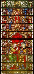 Fenster w42 mit einer Szene aus dem Leben der hl. Katharina: sie fleht den Kaiser an