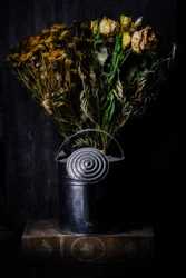 Stimmungsvolles Blumenstillleben