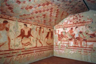 Etruskische Kunst: Fresken, die Bankettszenen darstellen. Grab des Tricliniums. 5. Jahrhundert v. Chr. Nationales Archäologisches Museum von Tarquinia, Italien